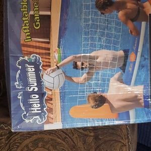 Inflatable pool game set